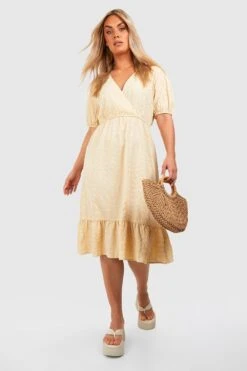 Plus Seersucker Wickel-Midikleid