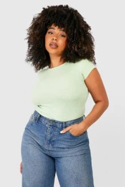 Plus Gerippter Body Mit Kurzen Ärmeln