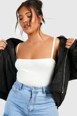 Plus Rippstrick Body Mit Geradem Ausschnitt