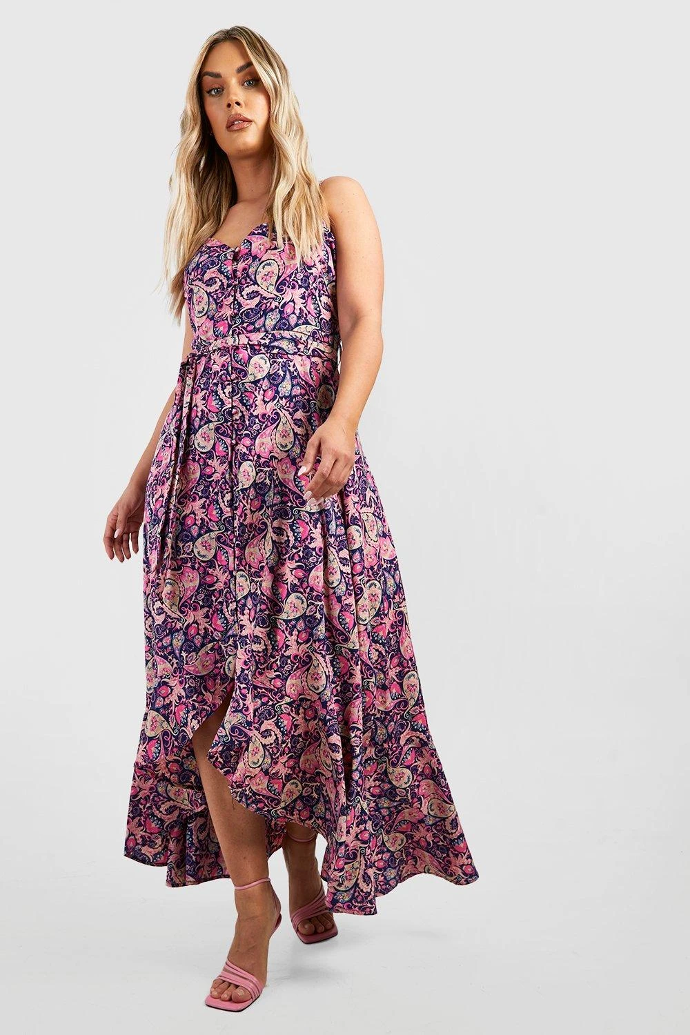 Plus Midikleid Mit Knopf-Detail Und Rüschensaum 3 Plus Midikleid Mit Knopf-Detail Und Rüschensaum