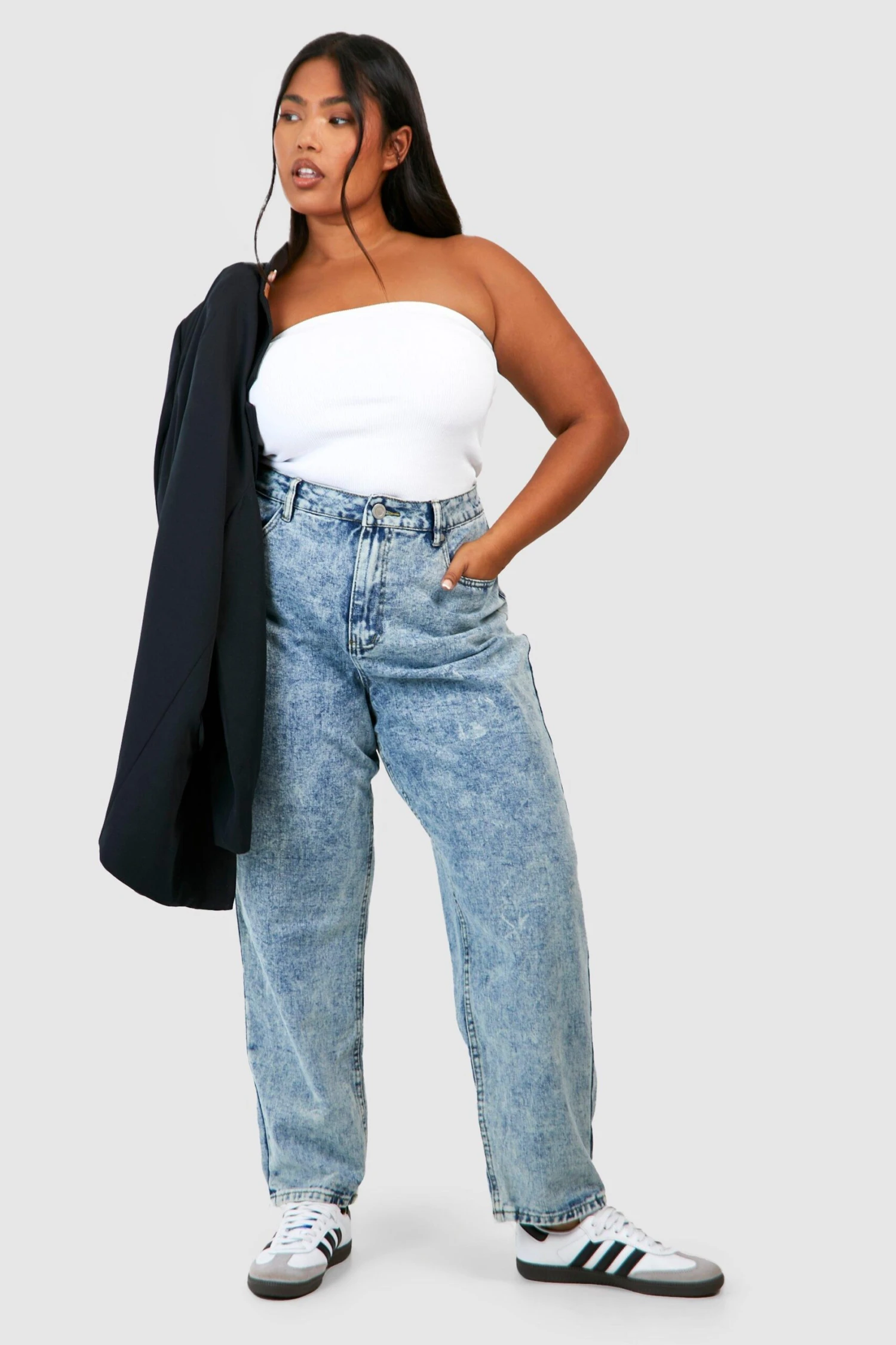 Plus Mom-Jeans Mit Acid-Waschung 3 Plus Mom-Jeans Mit Acid-Waschung