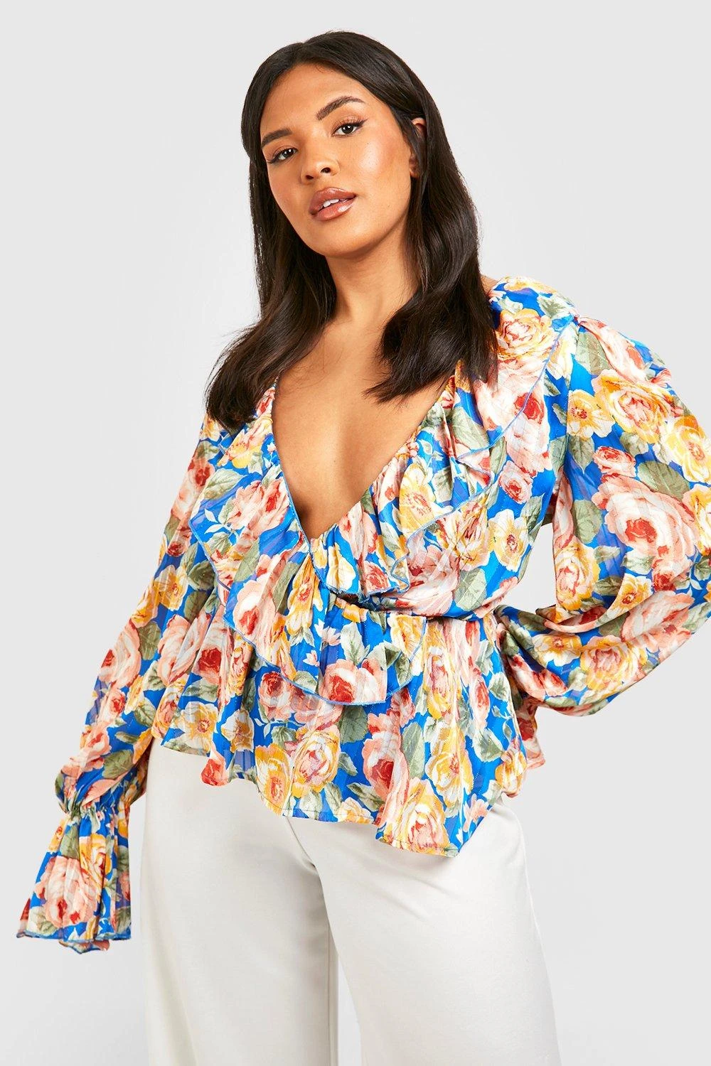 Plus Florale Rüschen Wickel-Bluse 3 Plus Florale Rüschen Wickel-Bluse