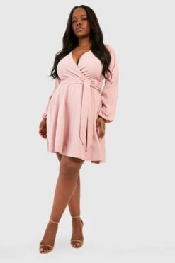 Plus Wickel-Skaterkleid Mit Bindegürtel