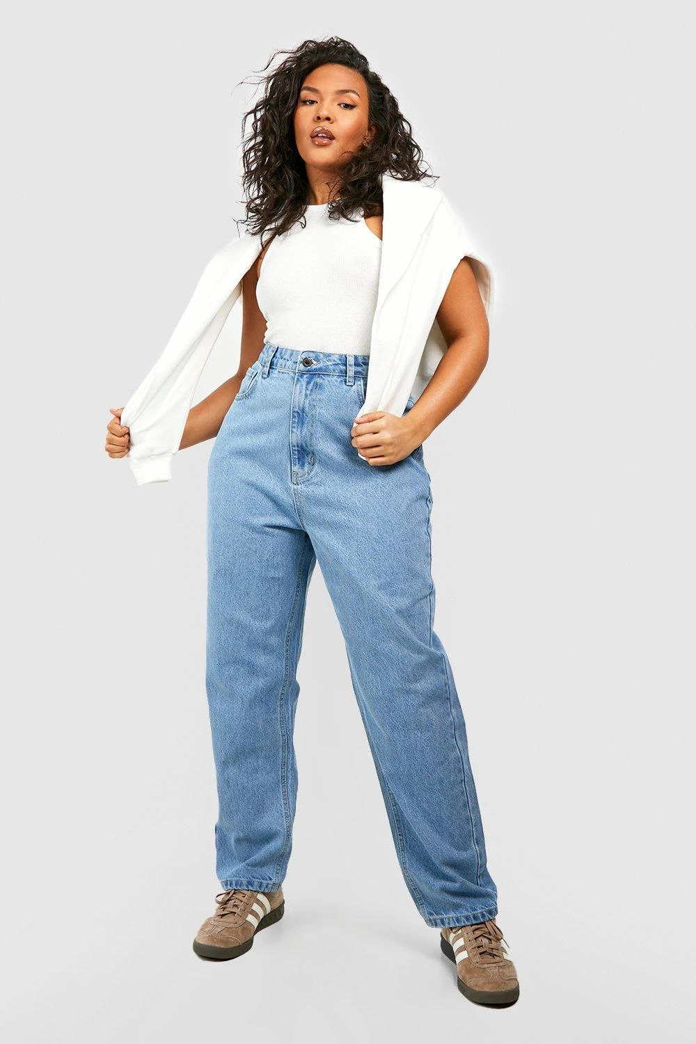 Plus Butt-Shaper Mom-Jeans Mit Hohem Bund 3 Plus Butt-Shaper Mom-Jeans Mit Hohem Bund