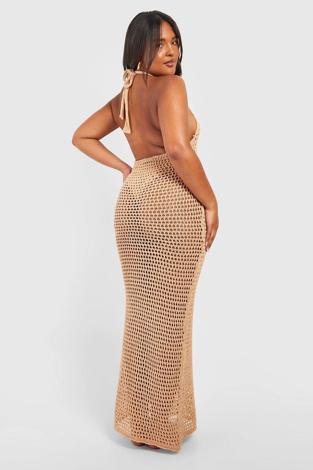 Plus Gehäkeltes Neckholder-Midikleid 4 Plus Gehäkeltes Neckholder-Midikleid – Bild 2