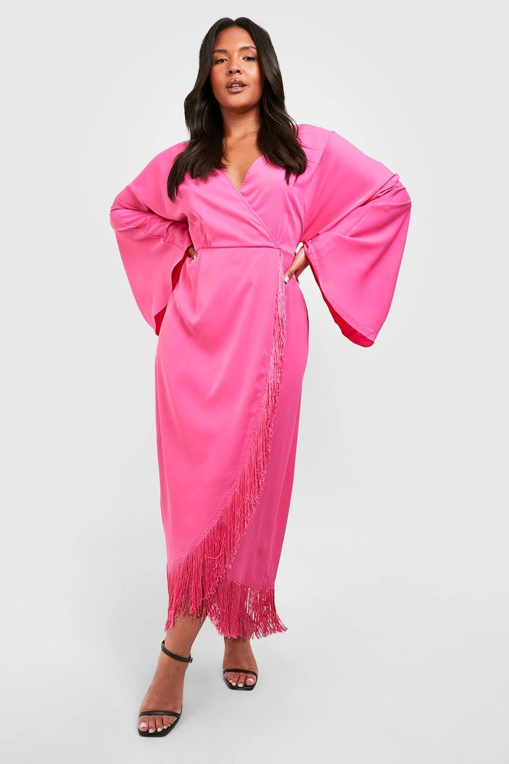 Plus Wickelkleid Mit Quasten-Saum 5 Plus Wickelkleid Mit Quasten-Saum – Bild 3