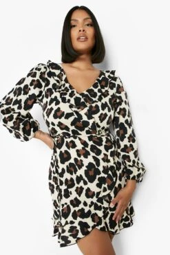 Plus Langärmliges Wickelkleid Mit Rüschen