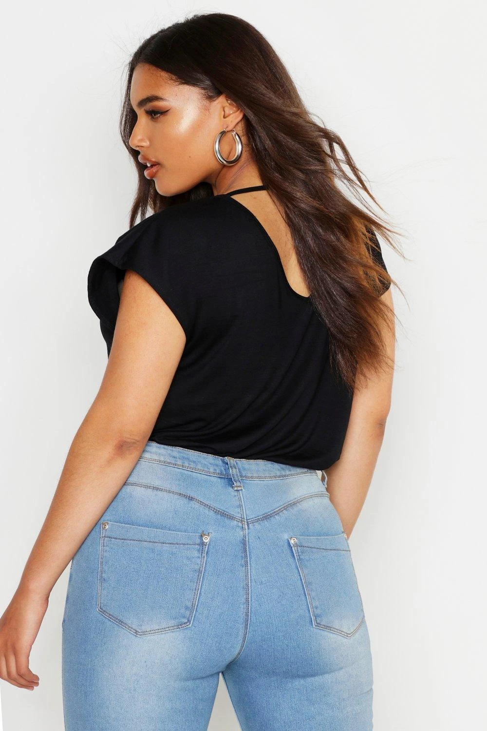 Plus Basic T-Shirt Mit V-Ausschnitt Und Keyhole-Ausschnitt 3 Plus Basic T-Shirt Mit V-Ausschnitt Und Keyhole-Ausschnitt